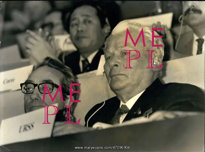 : Communism - Socialism : Communism - Socialism