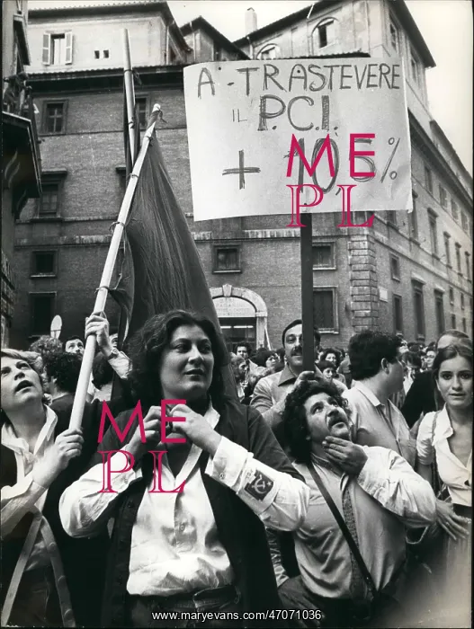 : Communist supporters, regional elections, Rome, Italy : Communist supporters, regional elections, Rome, Italy