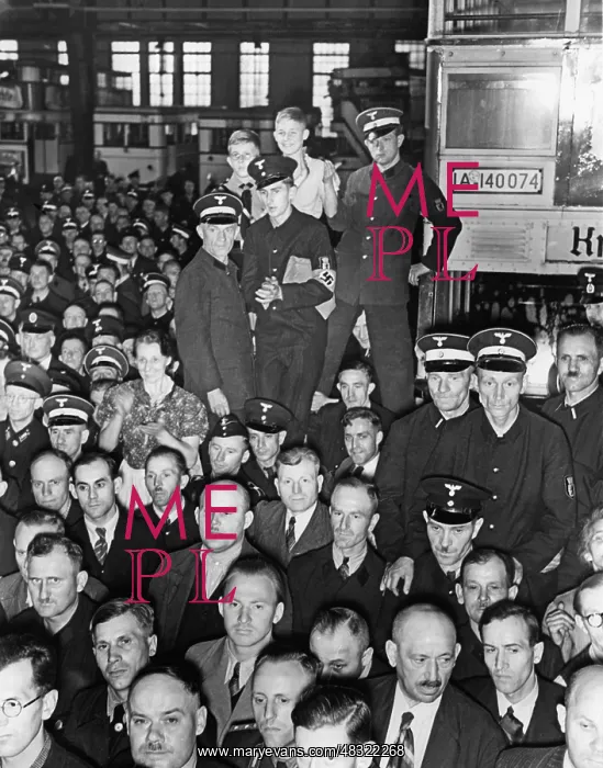 : Company roll call at the BVG in Berlin, 1939 : Company roll call at the BVG in Berlin, 1939