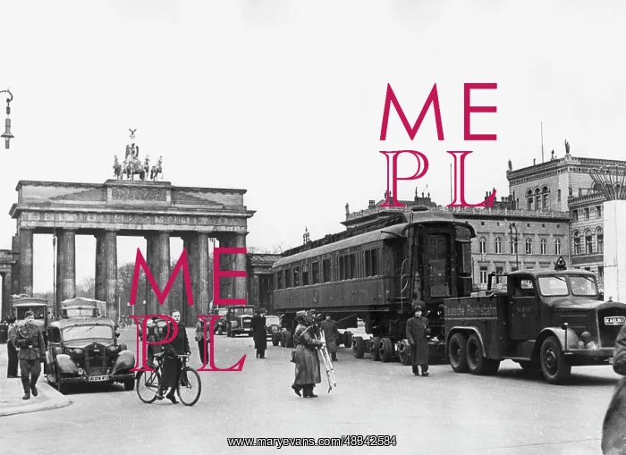 : The Compiegne Wagon in Berlin, 1941 : The Compiegne Wagon in Berlin, 1941
