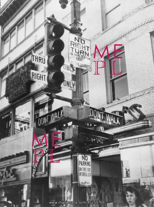 : A complicated traffic signal to uncomplicate traffic : A complicated traffic signal to uncomplicate traffic