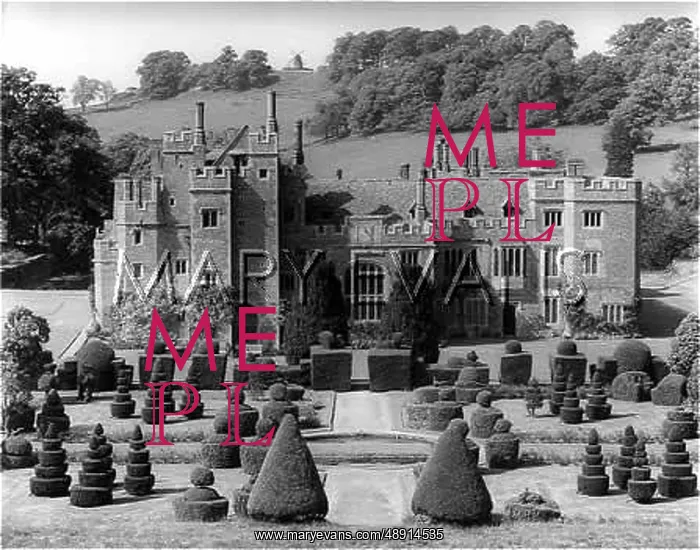 : COMPTON WYNYATES : COMPTON WYNYATES