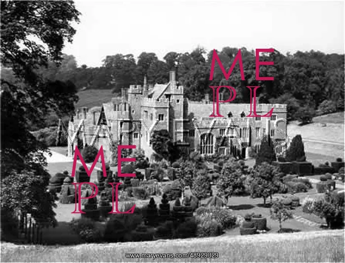 : COMPTON WYNYATES : COMPTON WYNYATES