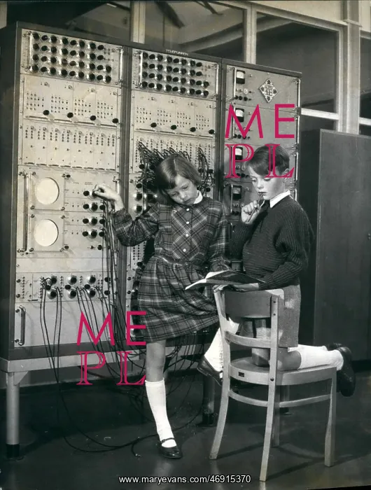  : Computers - Electronics - Robots - Technology - TV's