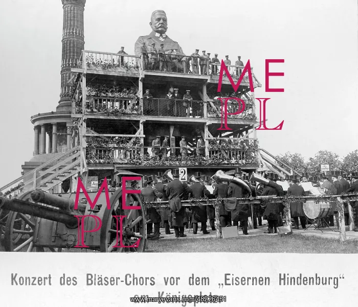 : Concert in front of the Iron Hindenburg 1916 : Concert in front of the Iron Hindenburg 1916