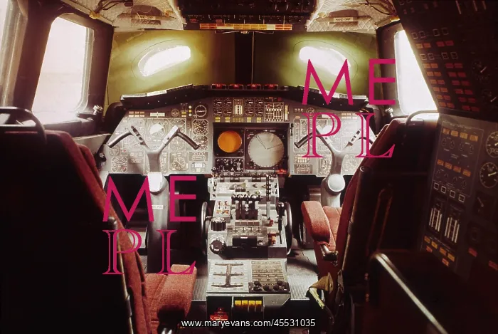 : CONCORDE'S COCKPIT : CONCORDE'S COCKPIT