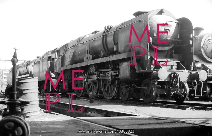 : Condemned steam engine at Nine Elms Loco Yard : Condemned steam engine at Nine Elms Loco Yard