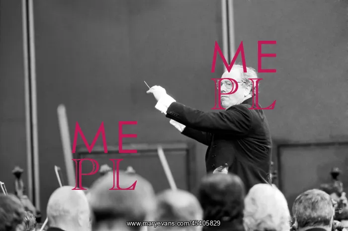 : Conductor Charles Mackerras - Czech Philharmonic Orchestra : Conductor Charles Mackerras - Czech Philharmonic Orchestra