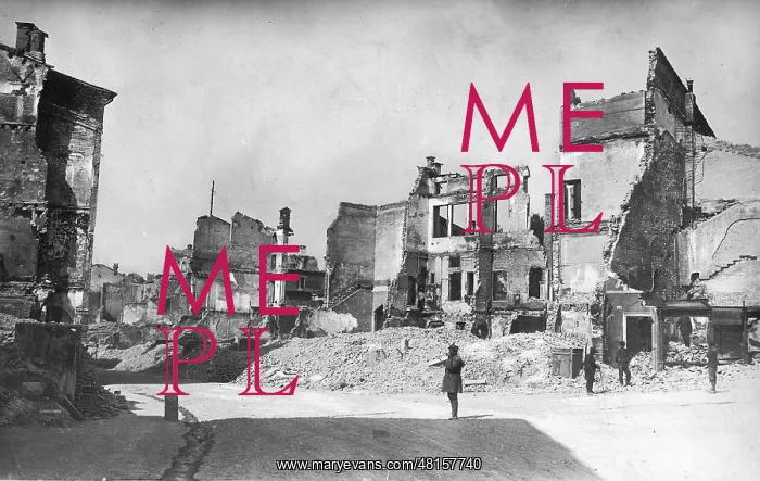 : Conegliano destroyed during the First World War, 1918 : Conegliano destroyed during the First World War, 1918