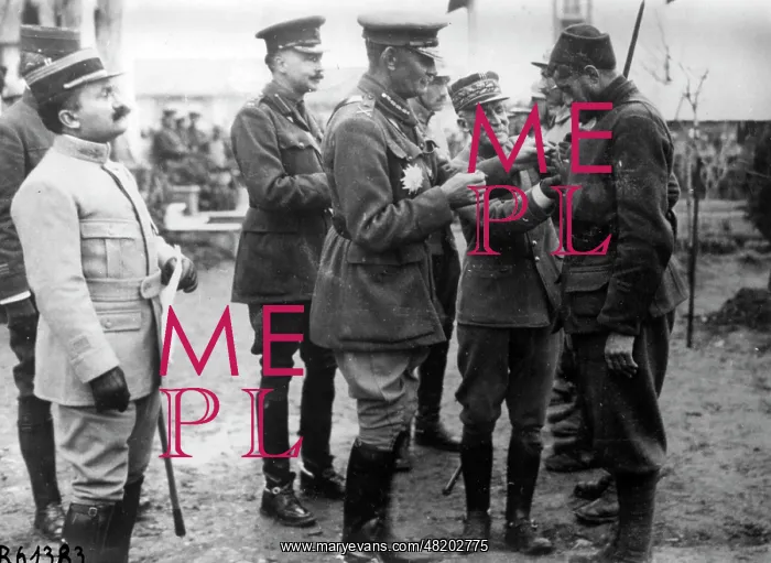 : Conferring of a medal : Conferring of a medal