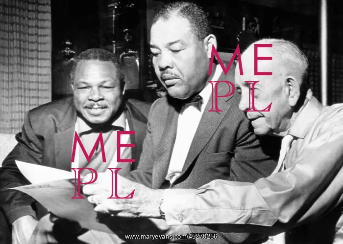 : Conferring on the possibility of an Archie Moore : Conferring on the possibility of an Archie Moore