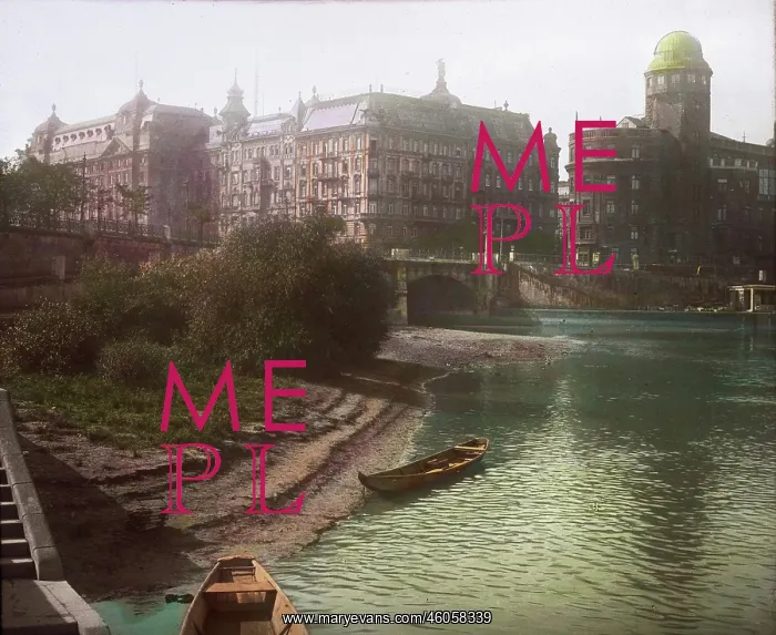 : The confluence of the Wien river and the Danube canal : The confluence of the Wien river and the Danube canal