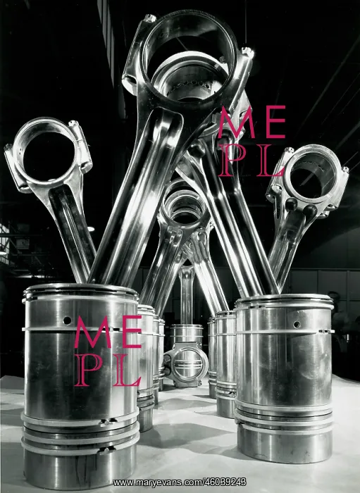 : Connecting rods and pistons - Deltic engine : Connecting rods and pistons - Deltic engine