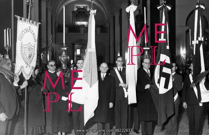 : Consecration of the German Reich flags at the Eucharisti : Consecration of the German Reich flags at the Eucharisti