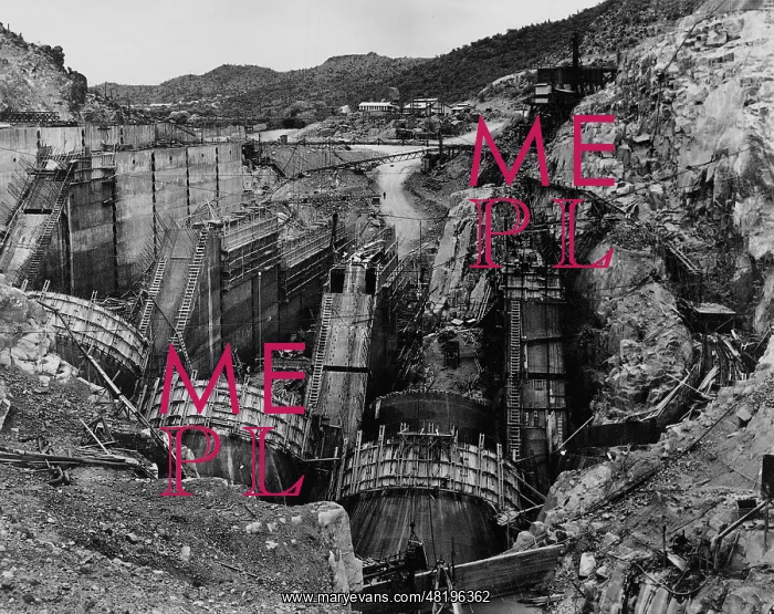 : Construction on the Bartlett Dam, 1938 : Construction on the Bartlett Dam, 1938