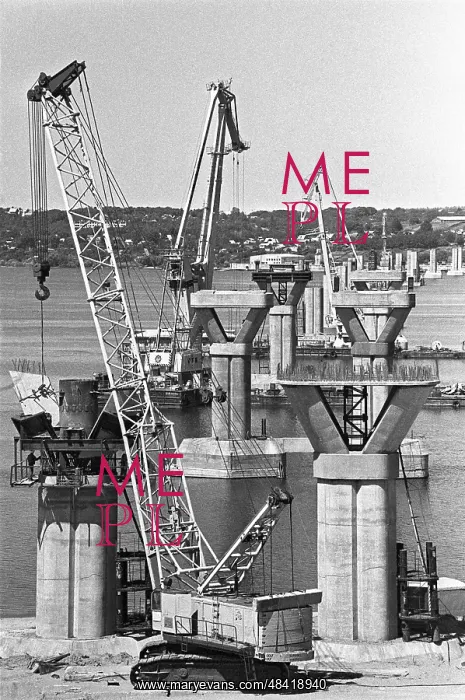 : Construction of bridge, 1995 : Construction of bridge, 1995
