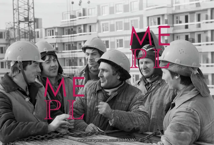 : Construction brigade : Construction brigade