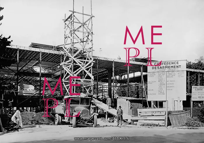: Construction of the Congress hall for the disarmament confer : Construction of the Congress hall for the disarmament confer