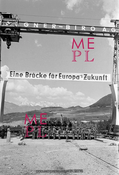 : Construction of the Europabrucke : Construction of the Europabrucke