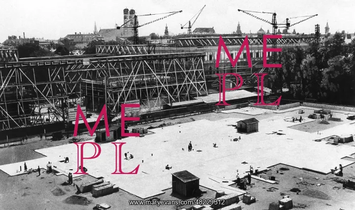 : Construction of the Fuehrerhaus on Koenigsplatz in Munic : Construction of the Fuehrerhaus on Koenigsplatz in Munic