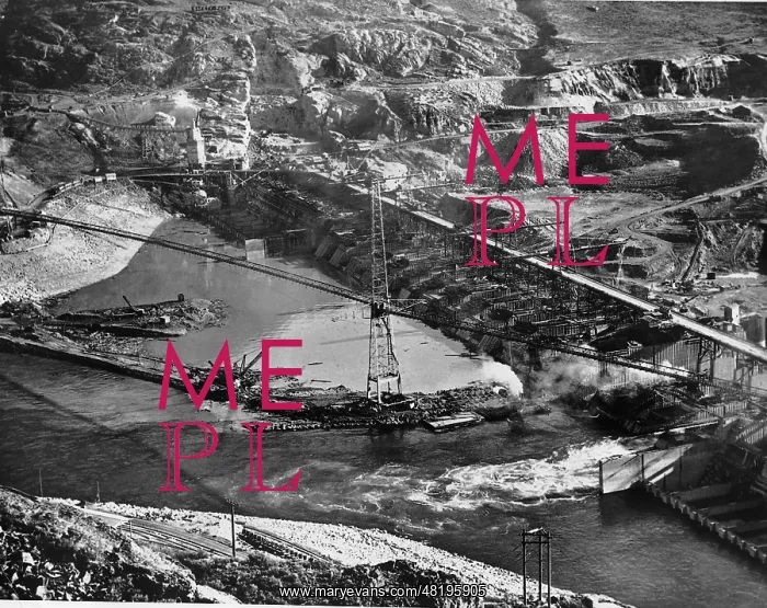: Construction of the Grand Coulee Dam, 1937 : Construction of the Grand Coulee Dam, 1937