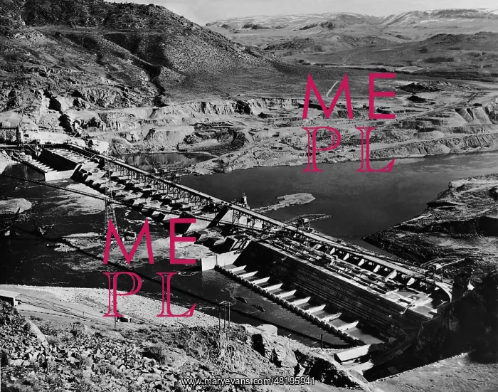 : Construction of the Grand Coulee Dam, 1938 : Construction of the Grand Coulee Dam, 1938
