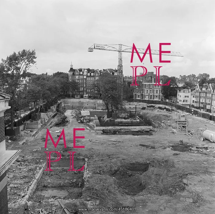 : Construction in Kensington, London : Construction in Kensington, London