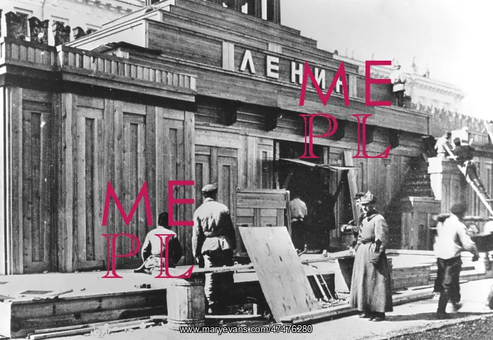 : Construction of Lenin's mausoleum, Red Square : Construction of Lenin's mausoleum, Red Square