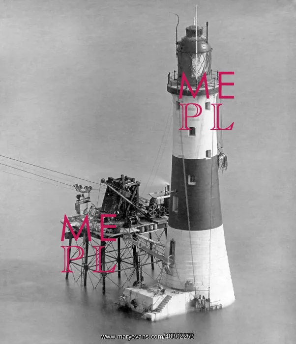 : Construction of the lighthouse Beachy-Head in England, 1911 : Construction of the lighthouse Beachy-Head in England, 1911