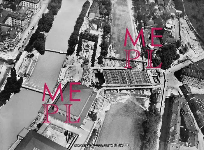 : Construction of the Ludwigsbruecke in Munich : Construction of the Ludwigsbruecke in Munich