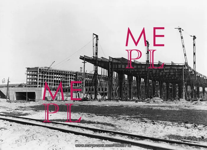 : Construction of the new gate, 1937 : Construction of the new gate, 1937