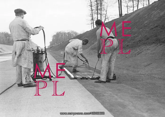 : Construction of the Reich Highway ('labor battle') at the ti : Construction of the Reich Highway ('labor battle') at the ti