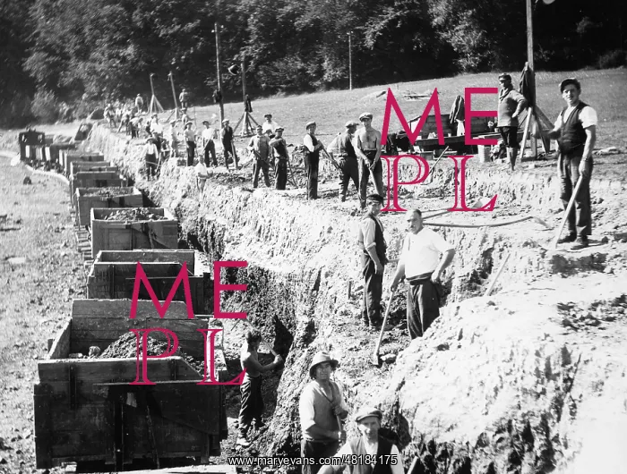 : Construction of the Rurtalsperre in the thirties : Construction of the Rurtalsperre in the thirties