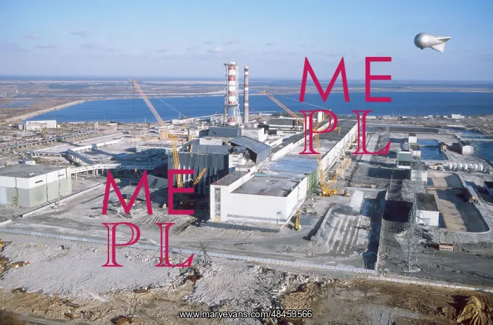 : Construction of sarcophagus at Reactor 4 at Chernobyl : Construction of sarcophagus at Reactor 4 at Chernobyl