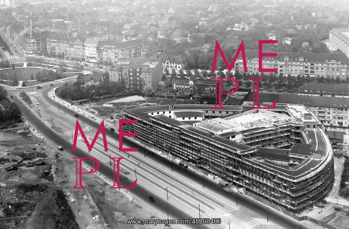: Construction site at the Haus des Rundfunks in Berlin, 1930 : Construction site at the Haus des Rundfunks in Berlin, 1930
