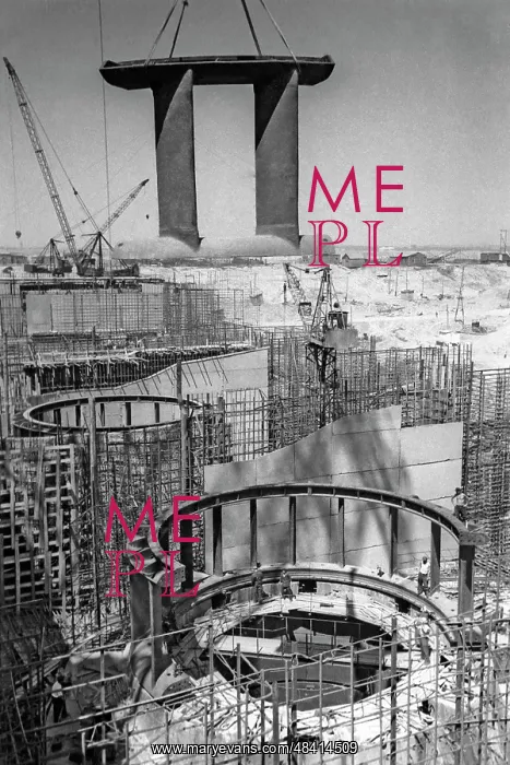 : Construction of the Stalingrad hydropower station, 1958 : Construction of the Stalingrad hydropower station, 1958