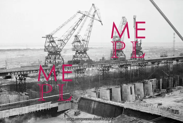 : Construction of the Volgograd hydroelectric power station : Construction of the Volgograd hydroelectric power station