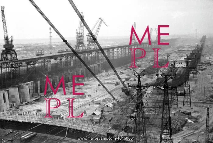: Construction of the Volgograd hydroelectric power station : Construction of the Volgograd hydroelectric power station