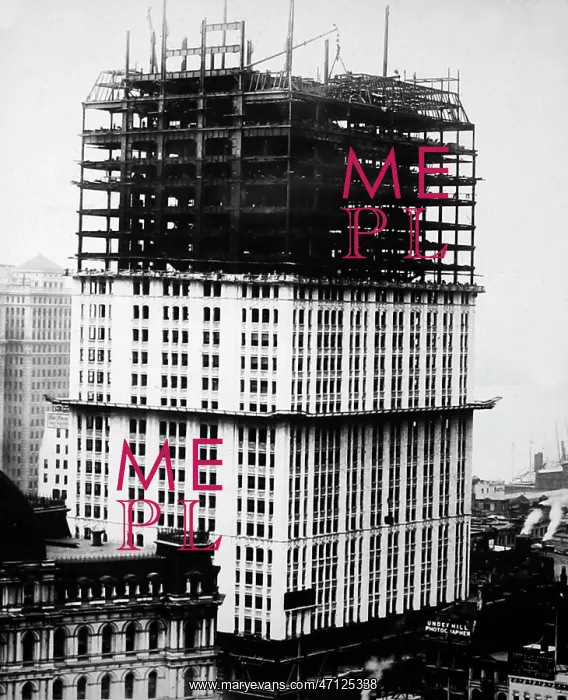 : Construction of the Woolworth Building, New York : Construction of the Woolworth Building, New York