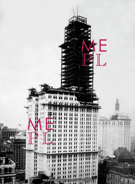 : Construction of the Woolworth Building, New York : Construction of the Woolworth Building, New York