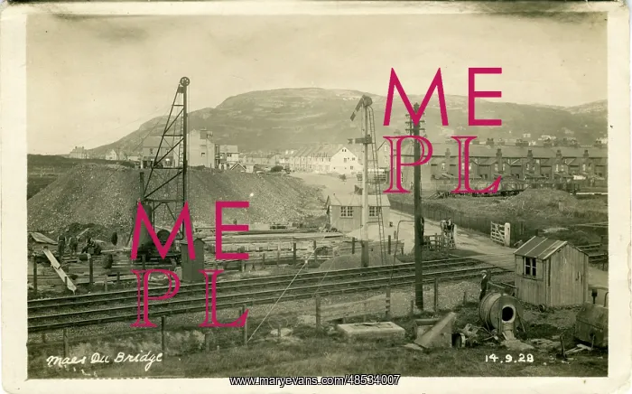 : Construction Work at Maesdu Bridge (Level Crossing), Llandud : Construction Work at Maesdu Bridge (Level Crossing), Llandud