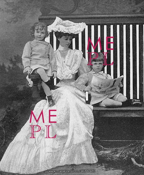 : Consuelo, Duchess of Marlborough with her two sons : Consuelo, Duchess of Marlborough with her two sons