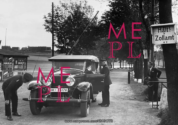: Control at the border, 1935 : Control at the border, 1935