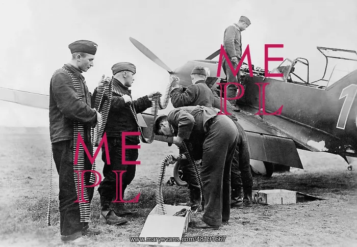 : Control center ammunitions a Messerschmitt Me 109, 1940 : Control center ammunitions a Messerschmitt Me 109, 1940