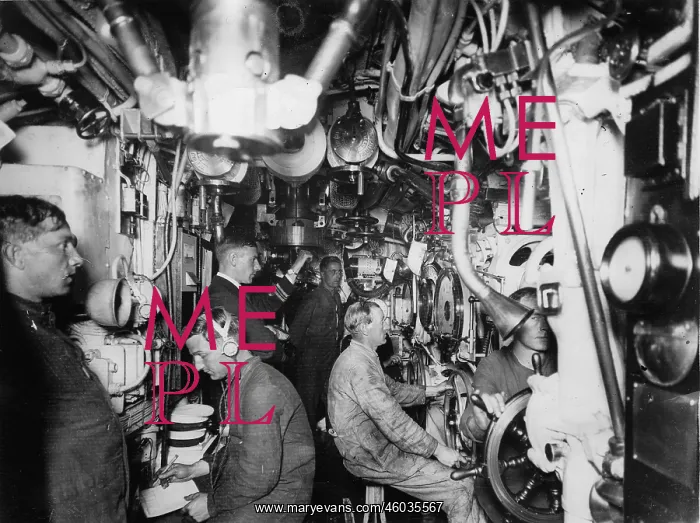 : Control chamber of the submarine L 56 : Control chamber of the submarine L 56
