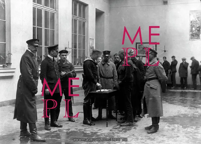 : Control meeting for Belgian men in Blankenberghe, 1916 : Control meeting for Belgian men in Blankenberghe, 1916