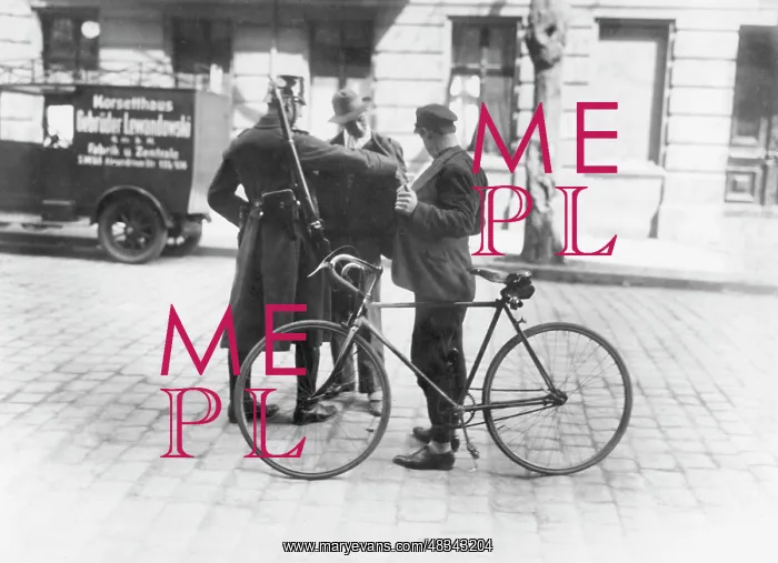 : Control of persons in Berlin, circa 1920s : Control of persons in Berlin, circa 1920s