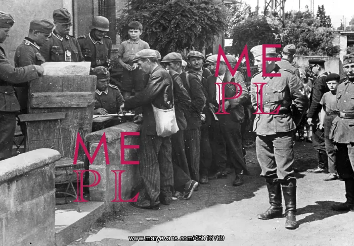 : Control of refugees, 1940 : Control of refugees, 1940