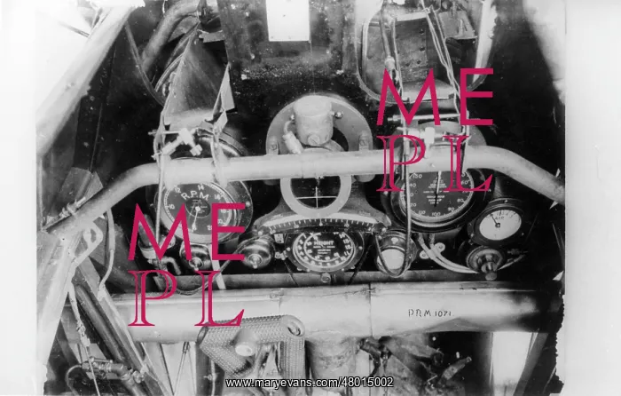 : Controls and instrument panel of a plane, WW1 : Controls and instrument panel of a plane, WW1