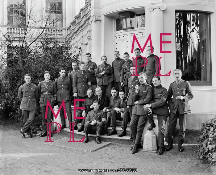 : Convalescing Airmen : Convalescing Airmen
